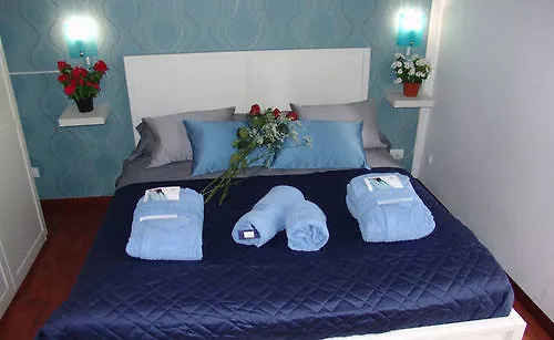 Casa Totti Oda ve Kahvaltı 3*